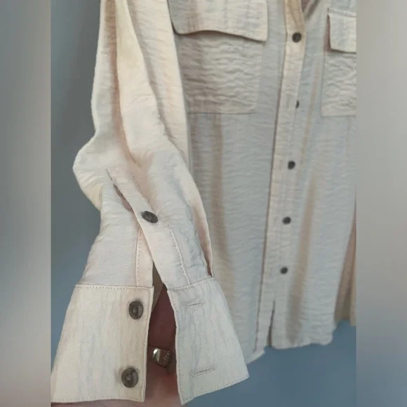 top (M) - Picture 2 of 6